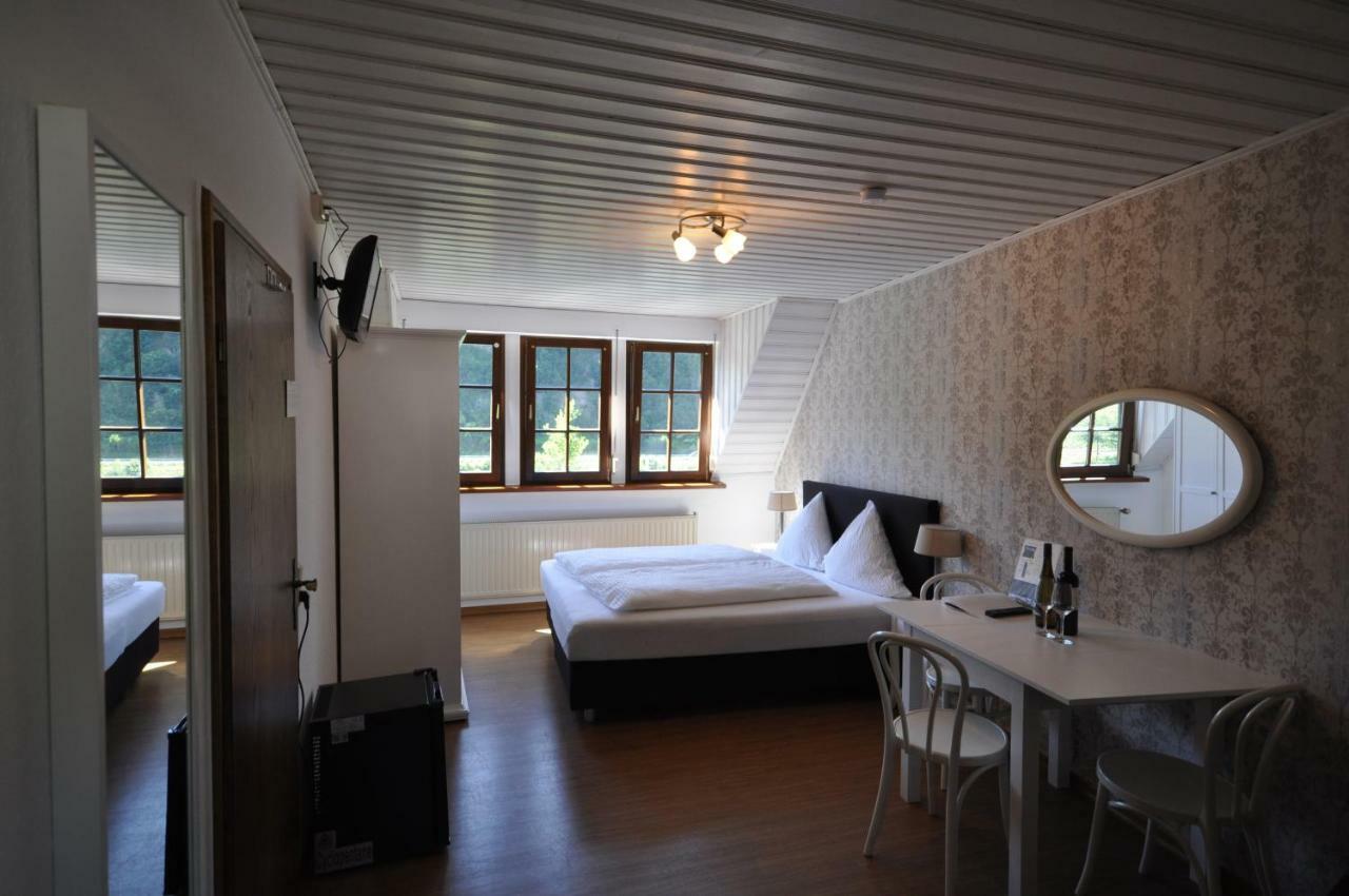 Gaestezimmer Im Weingut Amlinger&Sohn Neef Buitenkant foto