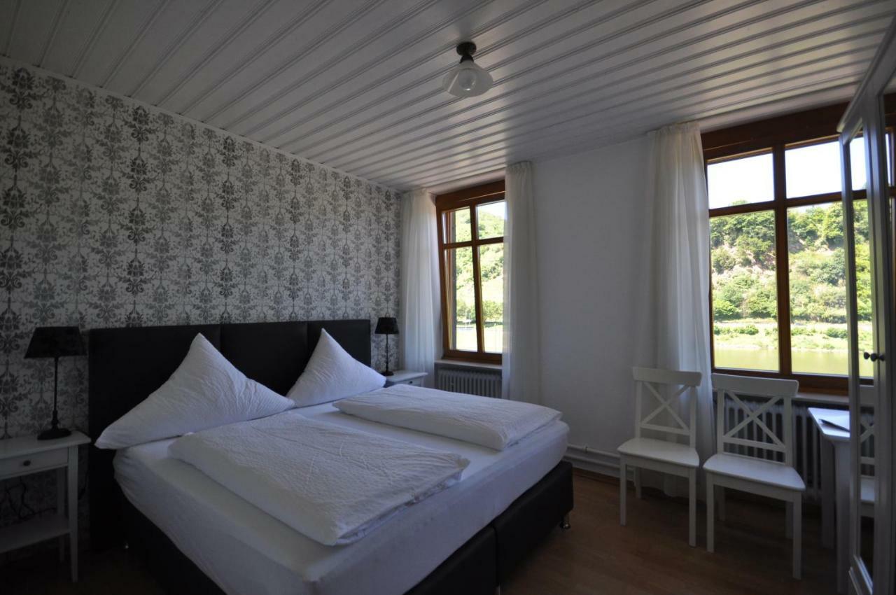 Gaestezimmer Im Weingut Amlinger&Sohn Neef Buitenkant foto